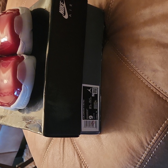 new jordans 11 - Picture 3 of 8